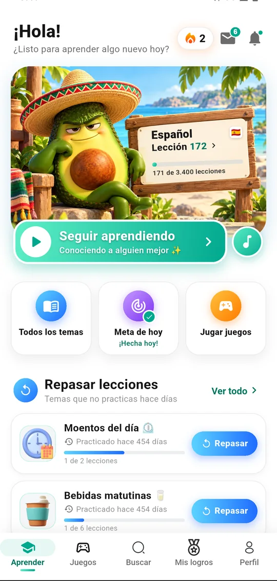 La pantalla Aprender de ezSpanglish: Marco, tu racha y tus palabras, Jugar y los temas de las lecciones.